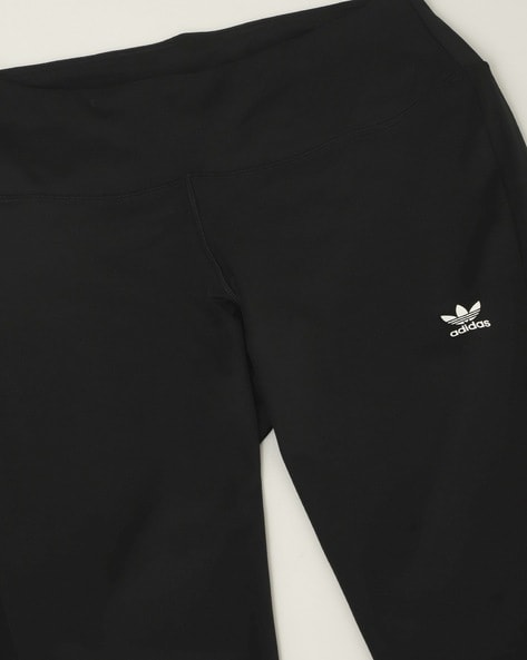 Women's Clothing - Adicolor Classics 3-Stripes V-Waistband Leggings - Black  | adidas Oman