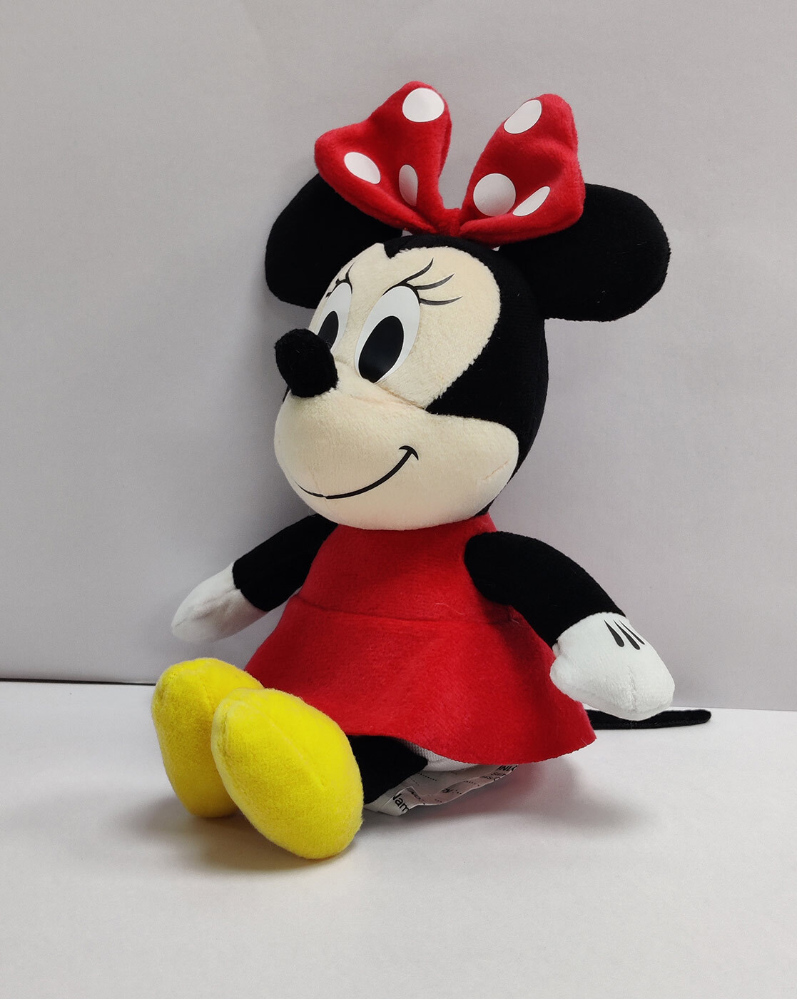 Minnie Mouse Plush – Red – Medium 17 3/4