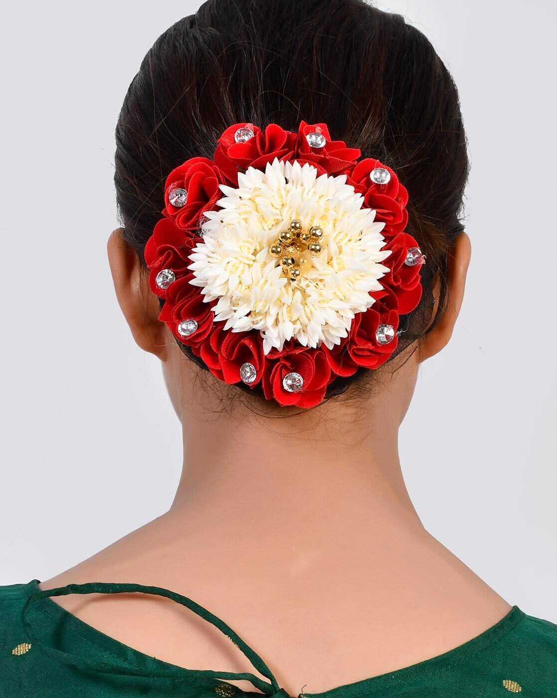 Top Trend - Floral Hairstyles for Brides this Wedding Season!