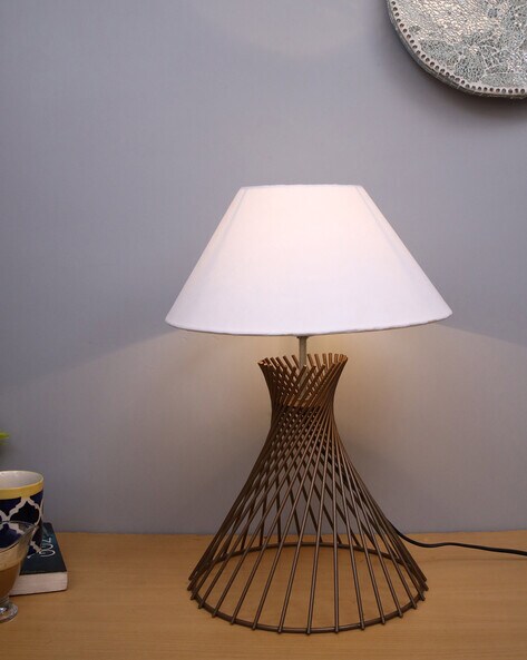 Metal wire table store lamp