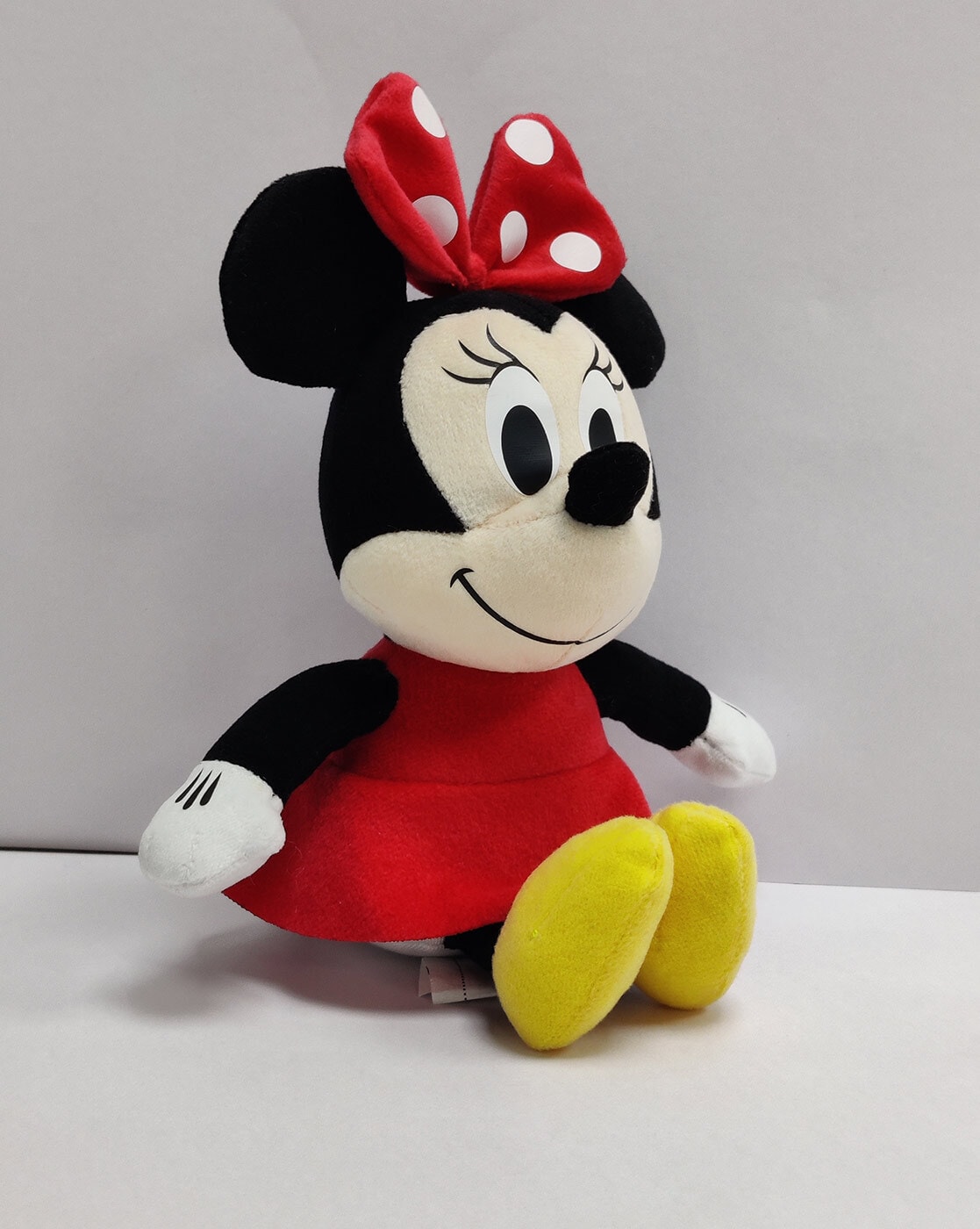 Minnie mouse deals plush doll