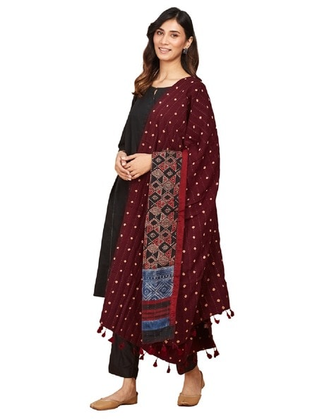 Gudri Embroidered Shawl Price in India