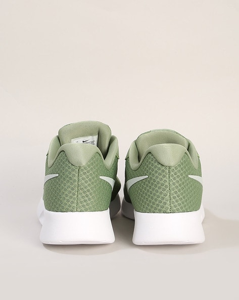 Olive green store nike tanjun