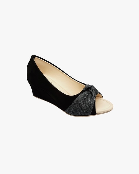 Black wedge discount shoes open toe