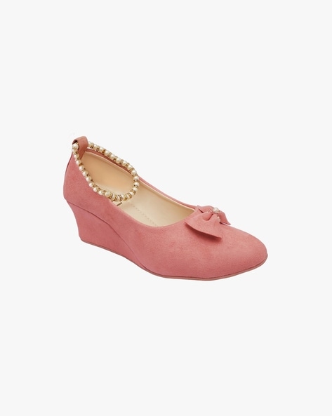 Baby pink online wedges