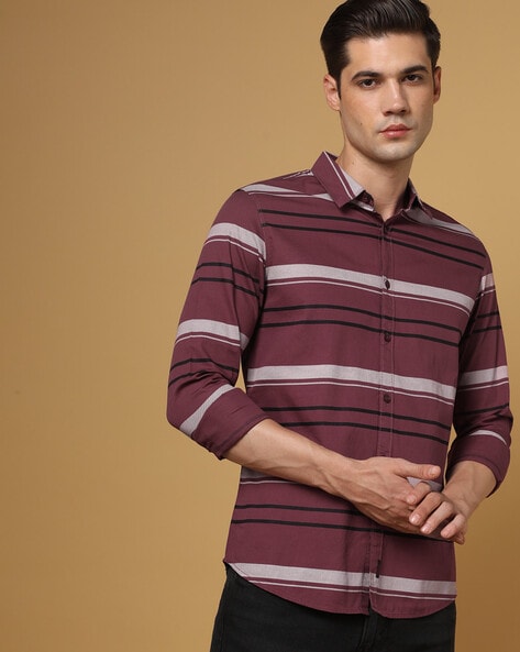 Spykar Men Striped Slim Fit Shirt