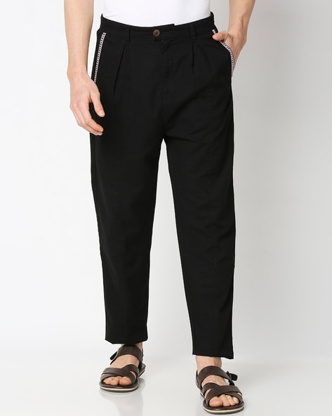 Bewakoof Women Loose Fit High-Rise Pleated Pure Cotton Oversized Parallel  Trousers Price in India, Full Specifications & Offers | DTashion.com