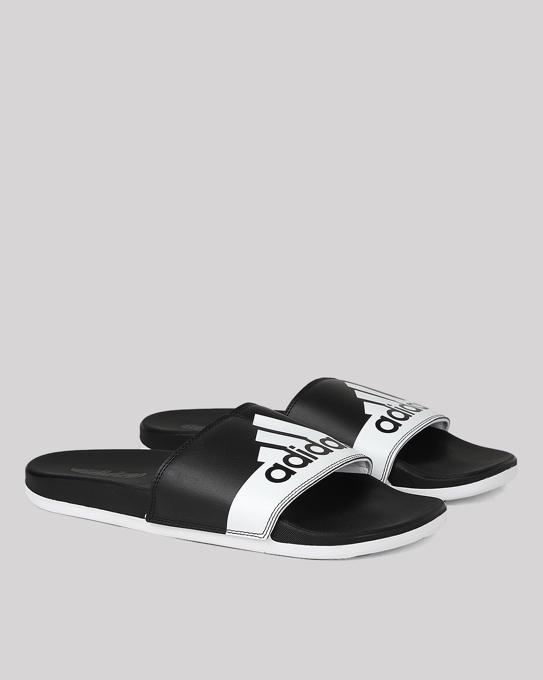 Triple black best sale adidas slides