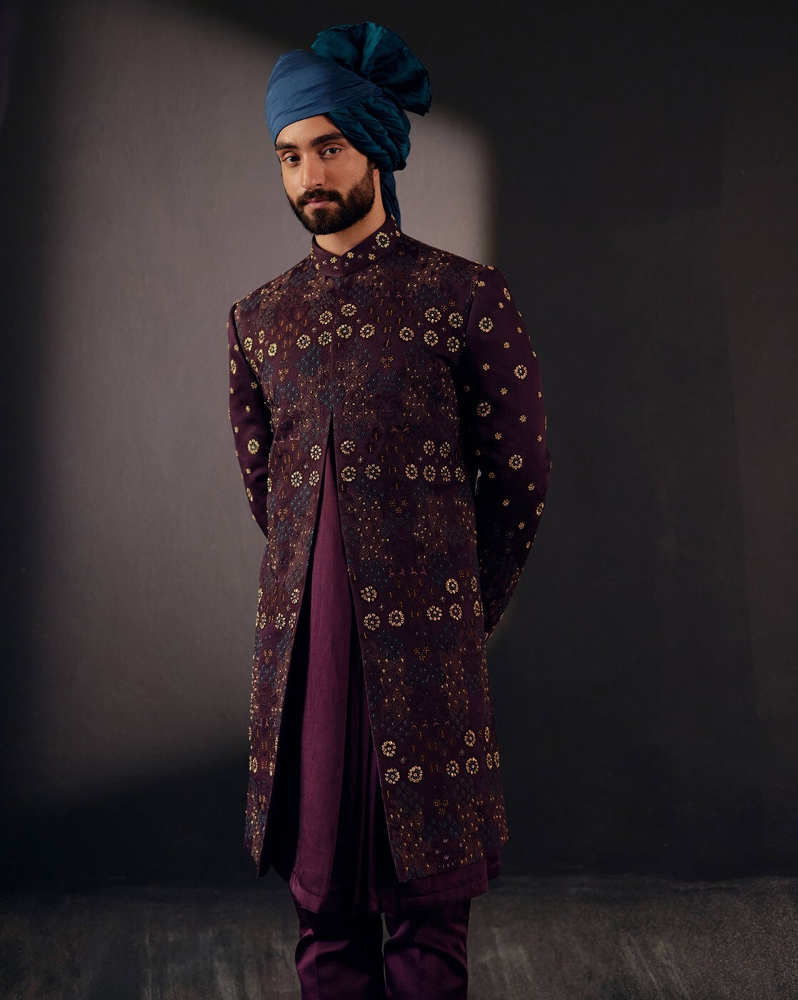 Wine colour outlet sherwani