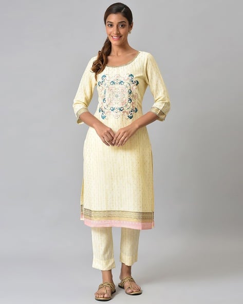 AURELIA Embroidered Straight Kurta