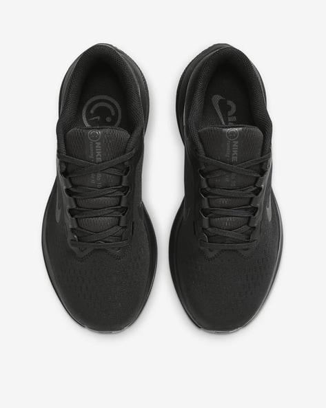 All black discount tennis shoes nike