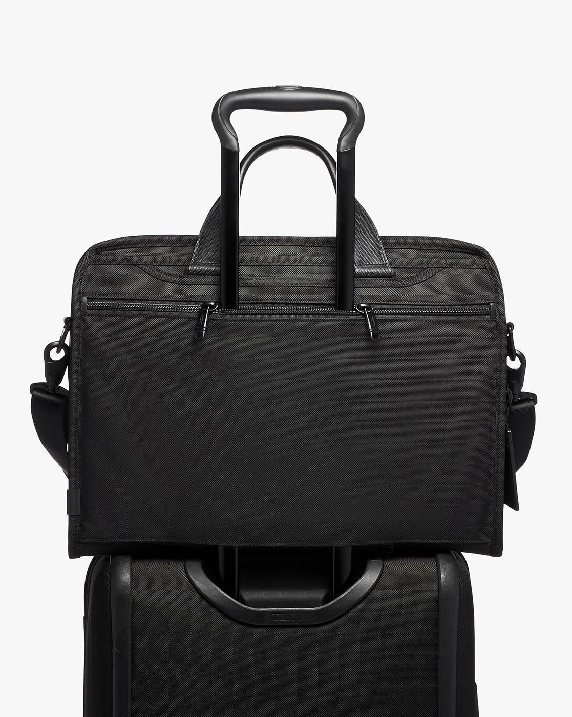 Tumi 17 laptop on sale bag