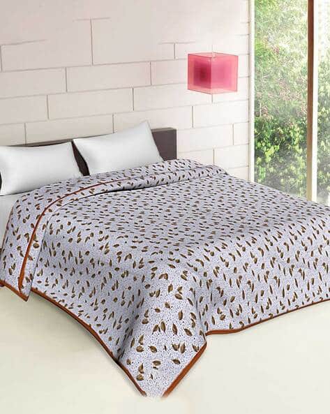 Buy Orange Blankets, Dohars Quilts for Home Kitchen by Kuber