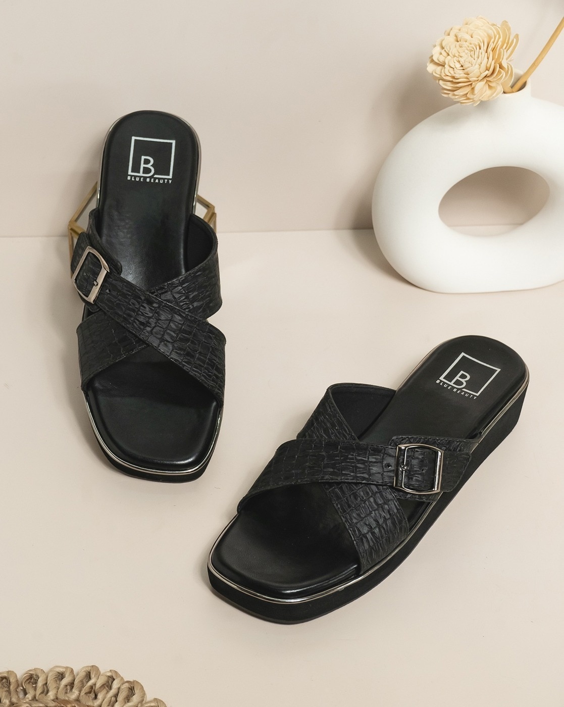 Buy ID Men's Blue Sandals Thong Online at Regal Shoes | 8286851