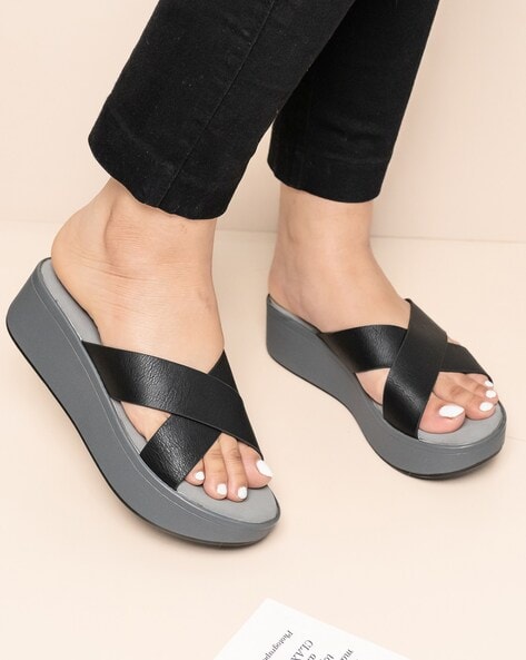 Black platform flip online flops