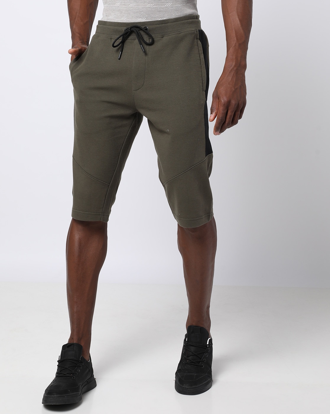T.T. Men Cool Printed Bermuda Shorts With Zipper Green-Black