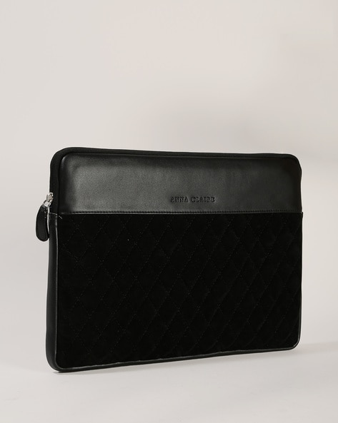 Black quilted laptop outlet bag