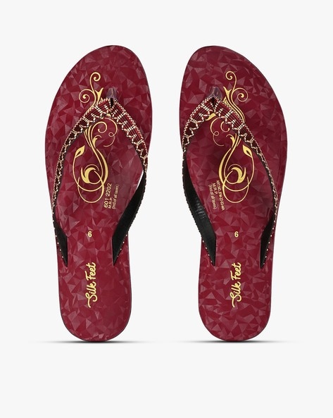 Red flat hot sale thong sandals