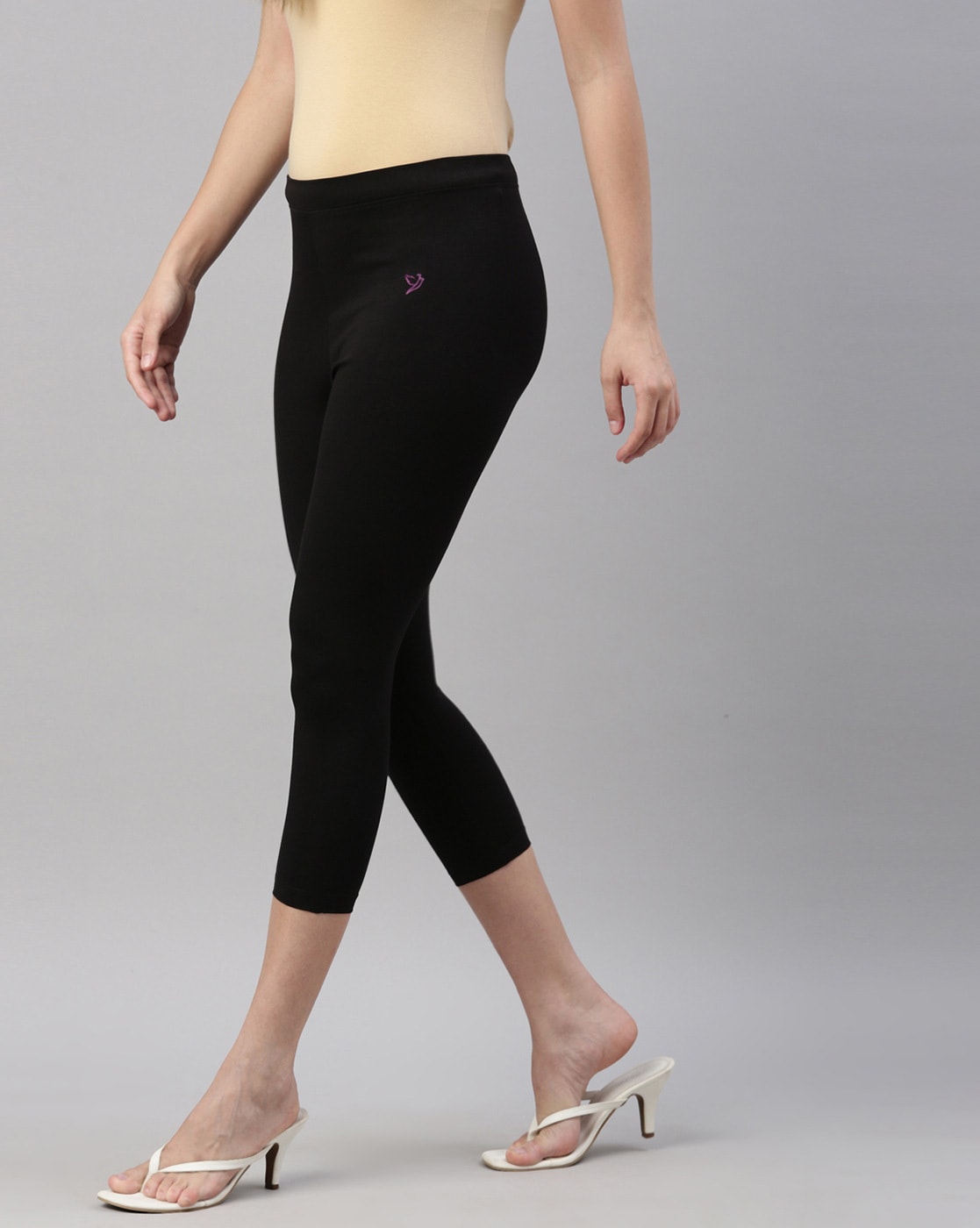 Twin Birds Online - Get fashionable with capri leggings from Twin