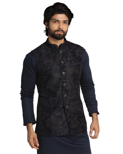 Tuxedo manyavar sale