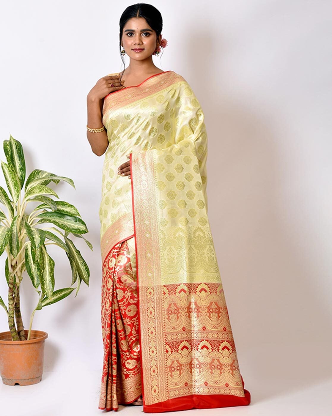 Buy CHARUKRITI Castleton Green Katan Silk Banarasi Patli Pallu Saree &  Unstitched Blouse online