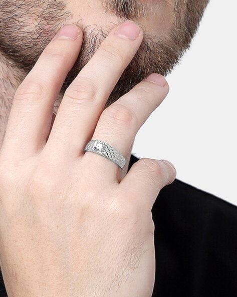 Get the Perfect Men's Diamond Rings | GLAMIRA.in