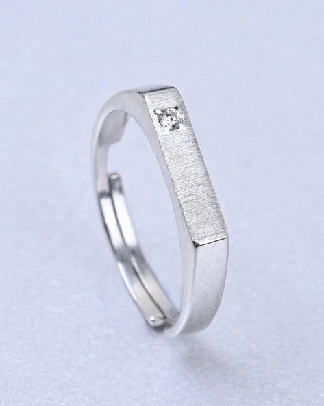 I Am the Life Men's Christian Cross Ring in Sterling Silver |  applesofgold.com