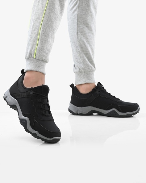 Mid-Top Lace-Up Outdoor Shoes