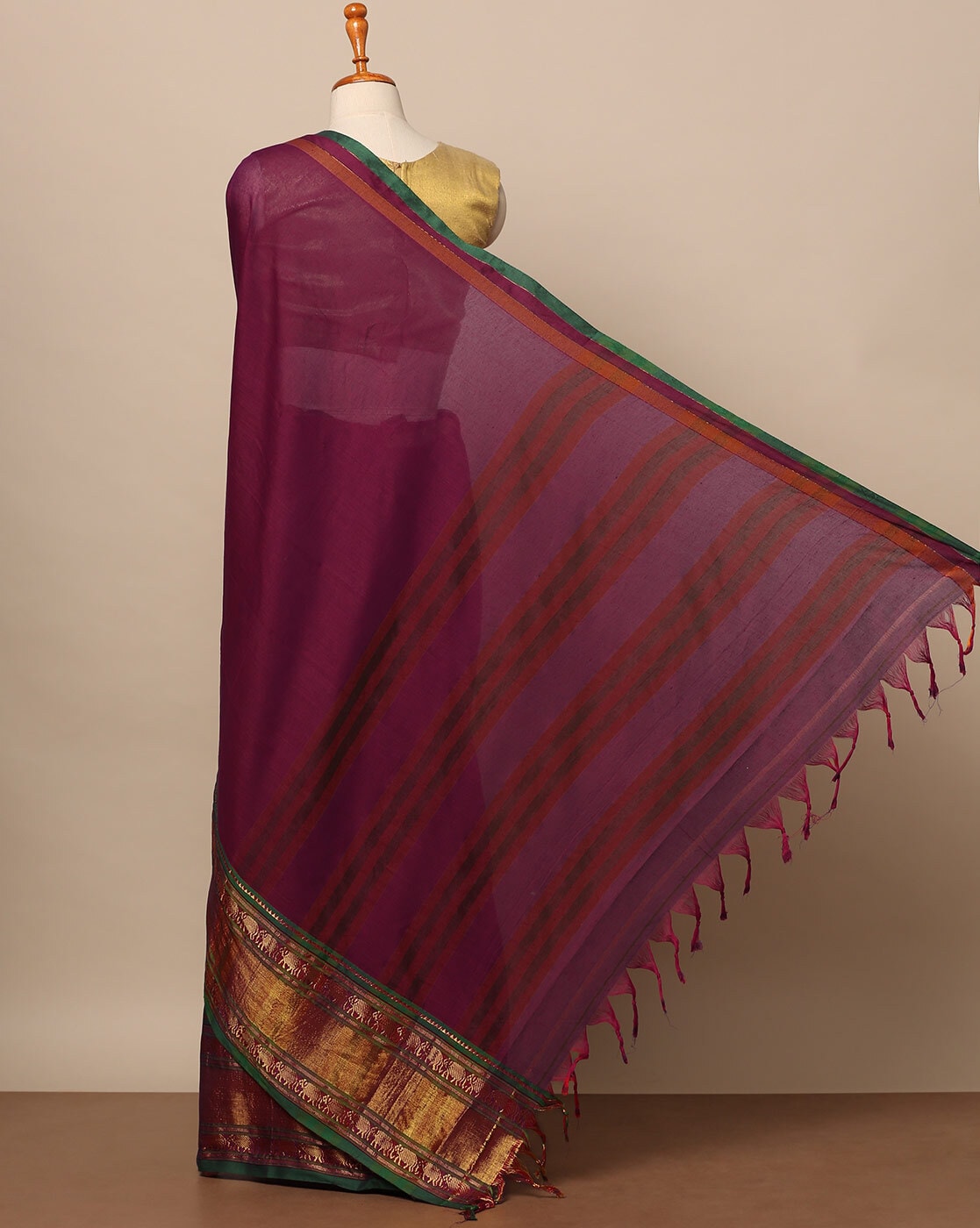 Kasuti Embroidered Work Dark Pink Dharwad Cotton Saree / Sundari Silks