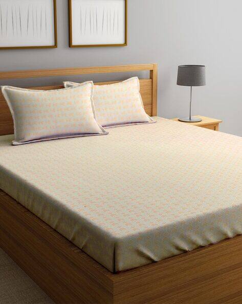 KLOTTHE 300 TC Geometric Print King-Size Bedsheet with Pillow Covers