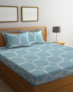 300 TC Geometric Print King Size Bedsheet with Pillow Covers-image-16