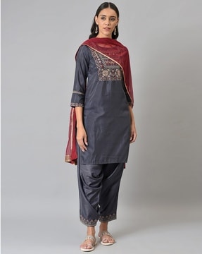 W shop suits online