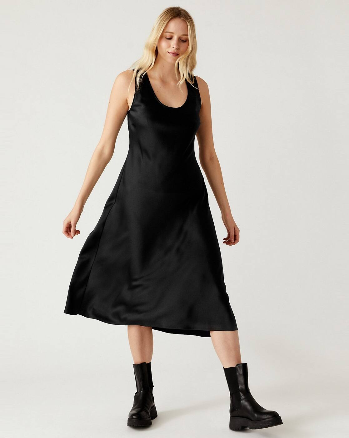 marks and spencer black linen dress Marks & Spencer LINEN RICH BEADED MIDI SLIP - Day dress - black