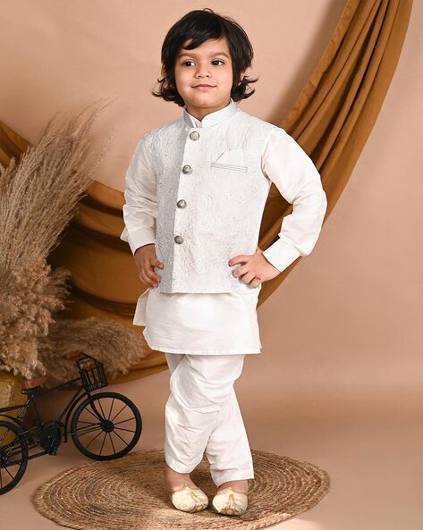 White kurta pajama outlet for baby boy