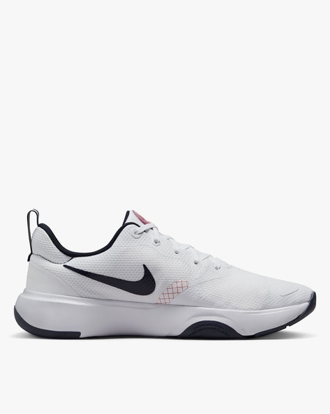 Nike store motion low