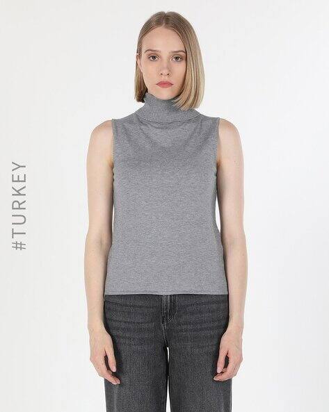Heathered Sleeveless Turtleneck Pullover