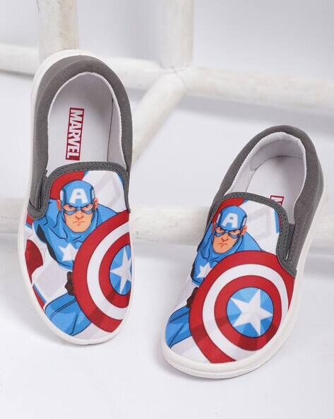 Captain America Print Slip-On Casual Shoes