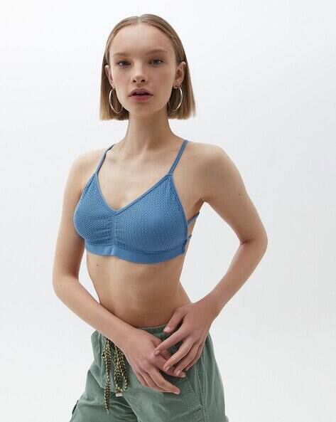 SAM Textured Strappy Crop Top