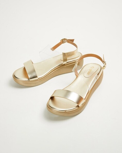 T strap best sale closed toe sandals