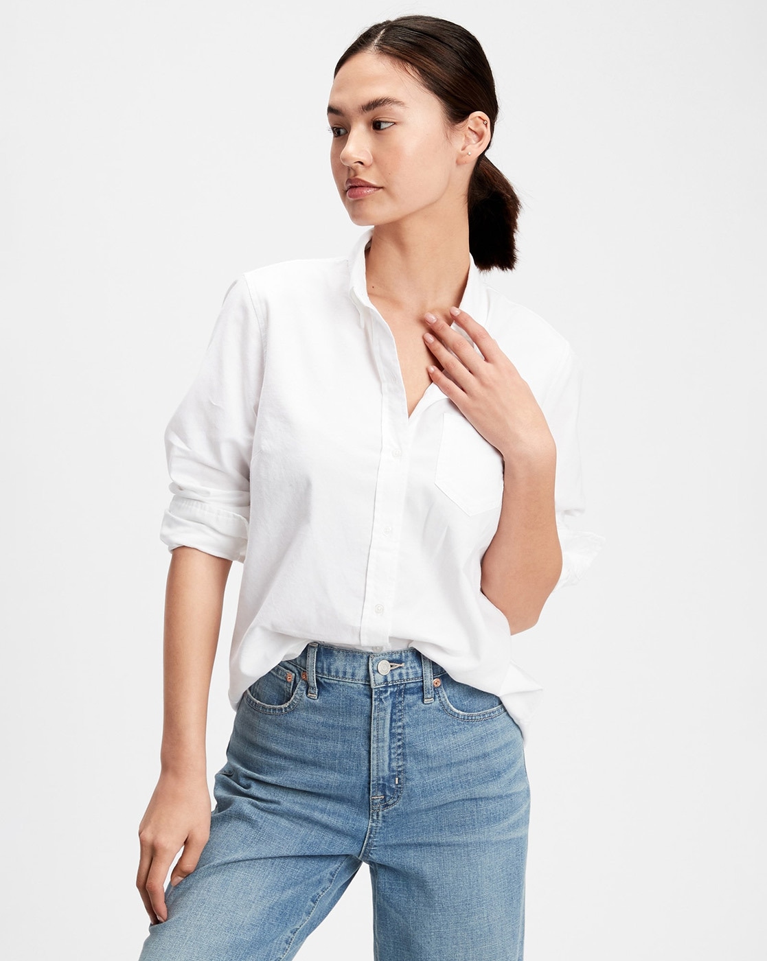 Gap boyfriend deals fit button down