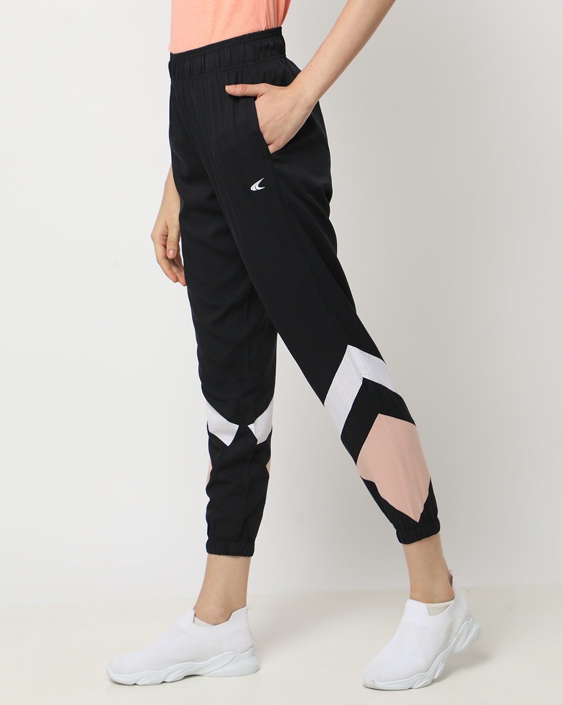 Nike heritage 2024 track pants womens