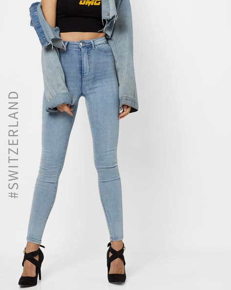 Women Light-Wash Skinny Fit Jeans
