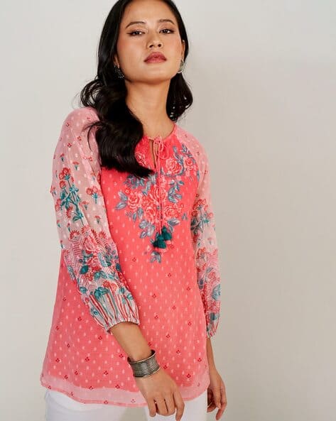Global Desi Floral Print Top with Neck Tie-Up