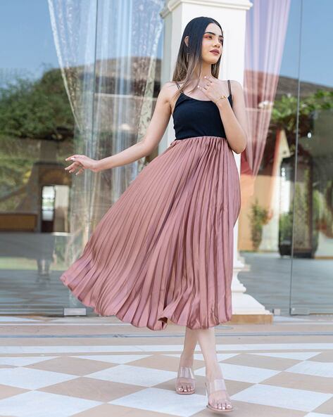Buy Baby Pink Skirts & Ghagras for Women by Tistabene Online