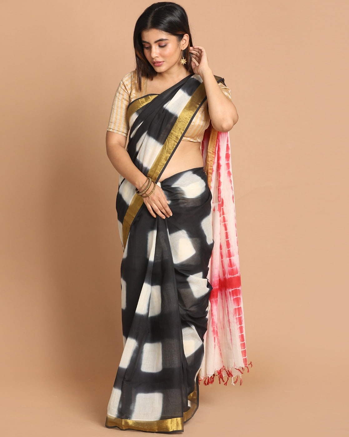 Buy Black Sarees for Women by Indethnic Online