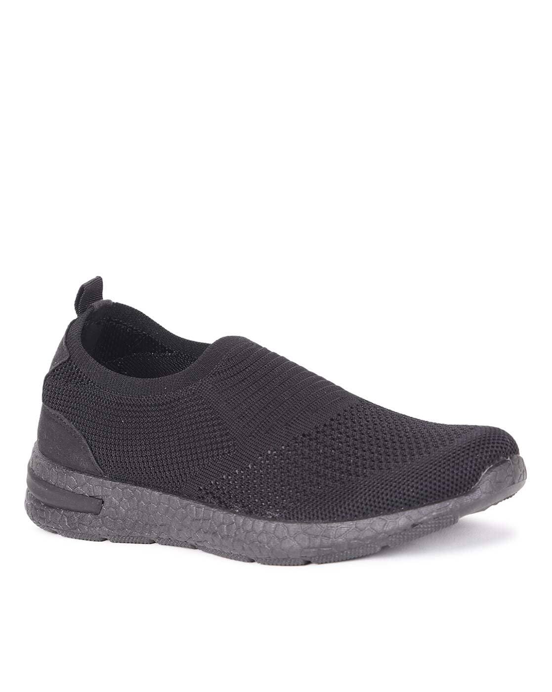 Bata black cheap sports shoes