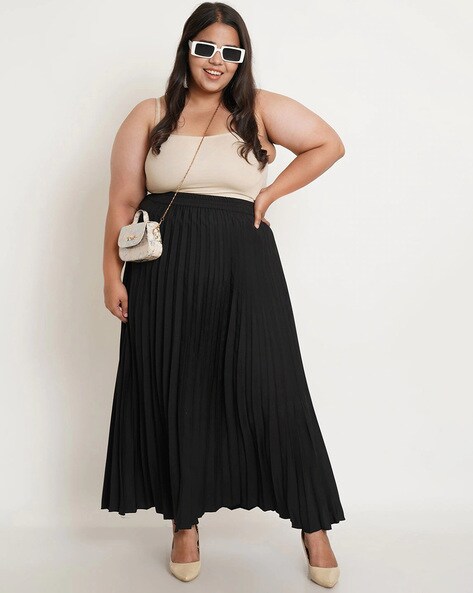 Plus size hotsell pleated flared skirt