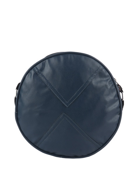 Round bag outlet for travel