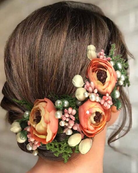 4 ideas for fresh flower Gypsy n rose hair decorationparlour hairstyle   hair accessory at home  YouTube