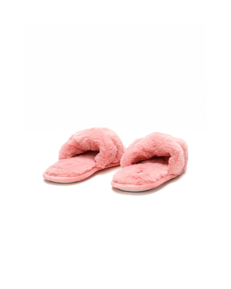 Fuzzy Slippers for a Frazzled Year - The New York Times